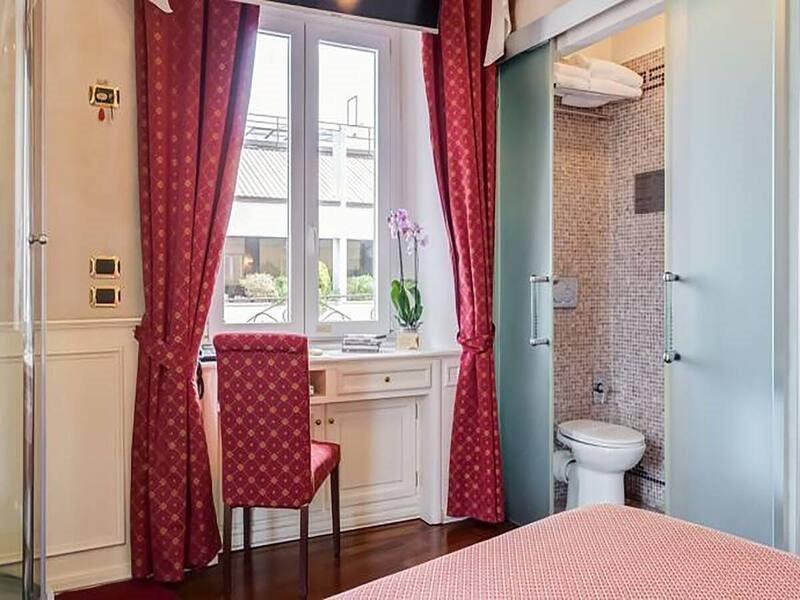 38 Viminale Street Hotel Рим Екстериор снимка