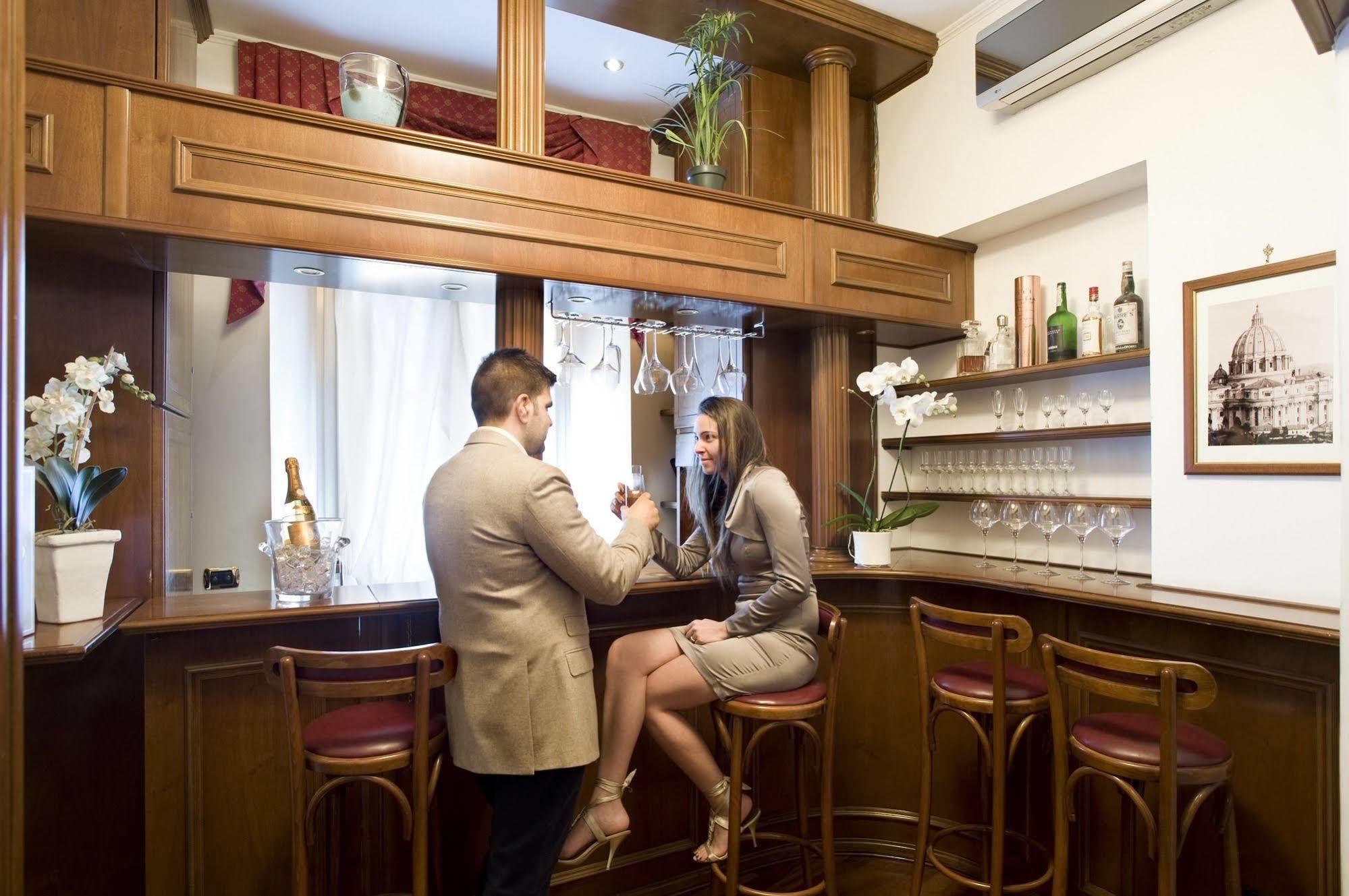 38 Viminale Street Hotel Рим Екстериор снимка