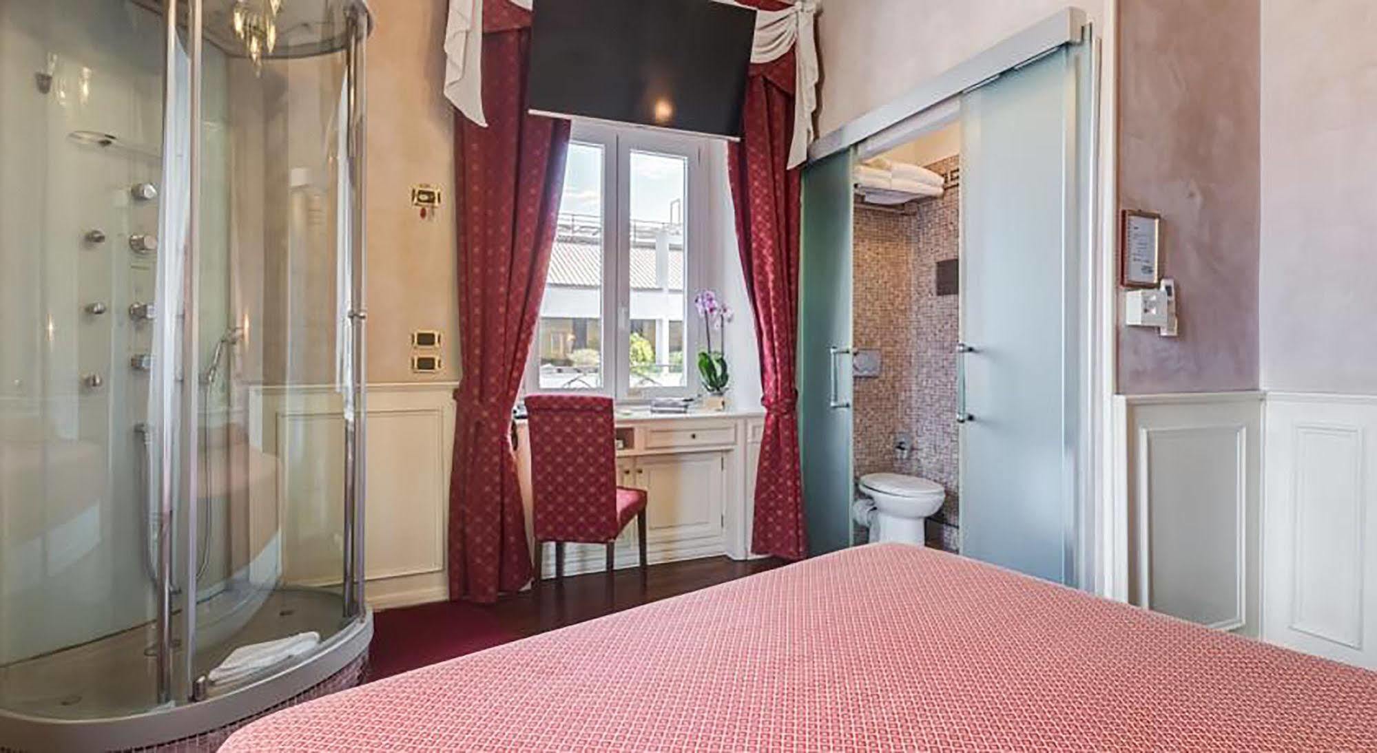 38 Viminale Street Hotel Рим Екстериор снимка