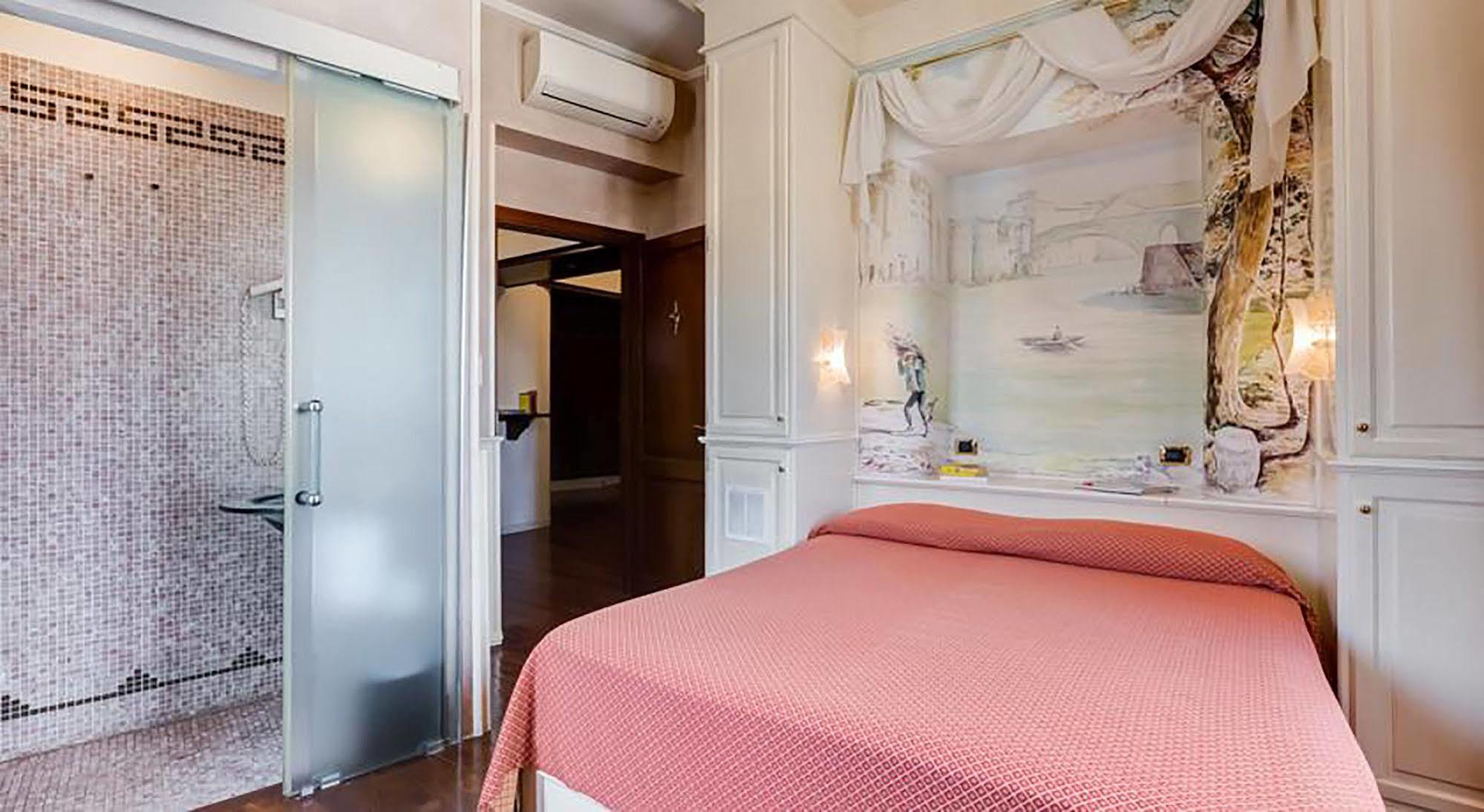 38 Viminale Street Hotel Рим Екстериор снимка